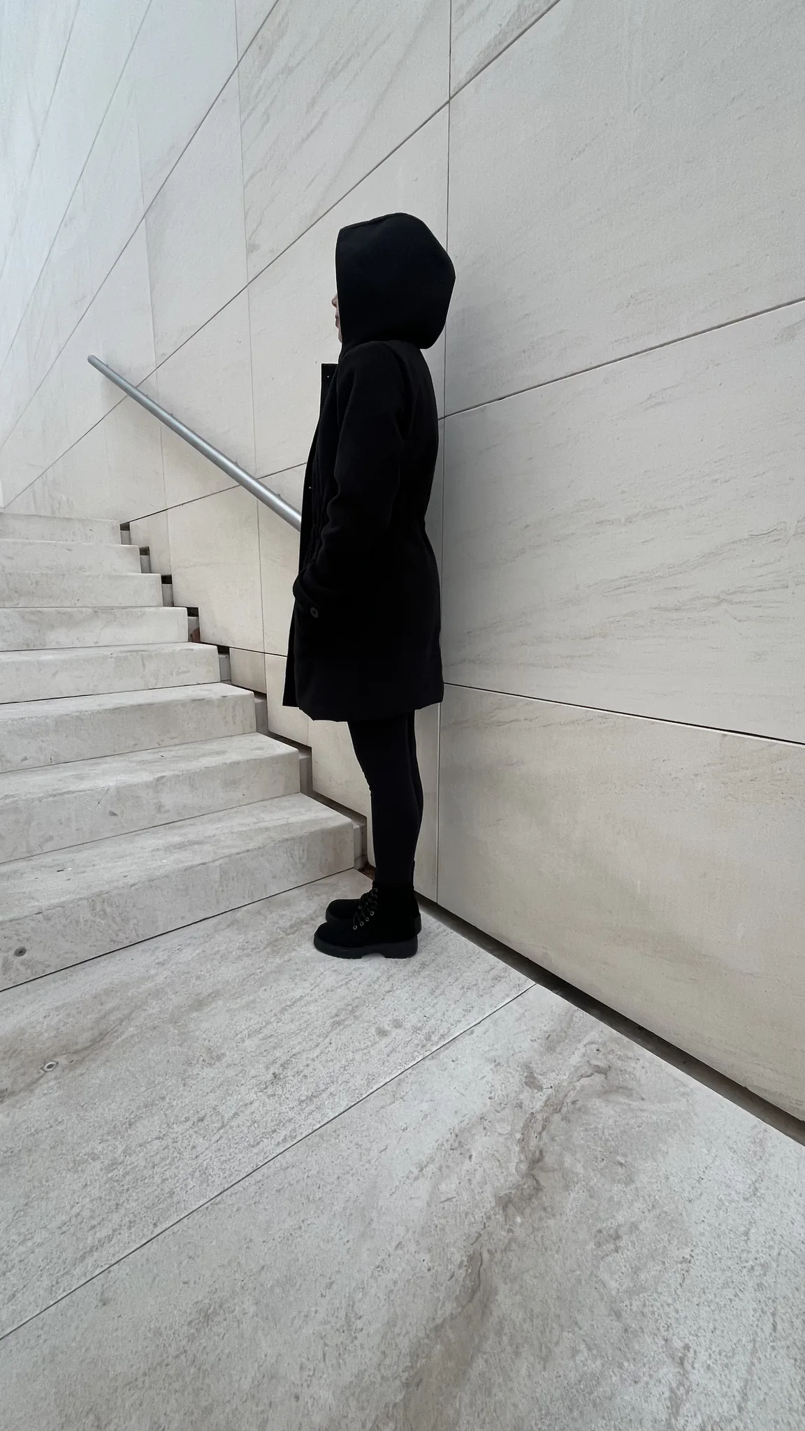 Alma — Private photo session at Barcelona's CaixaForum patio